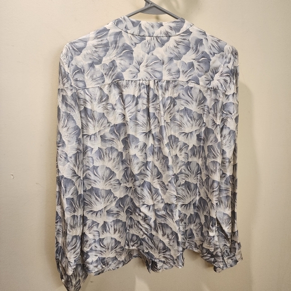 JONES NEW YORK women's 100% Silk long Sleeves satin gray Blouse 14P - Picture 2 of 9